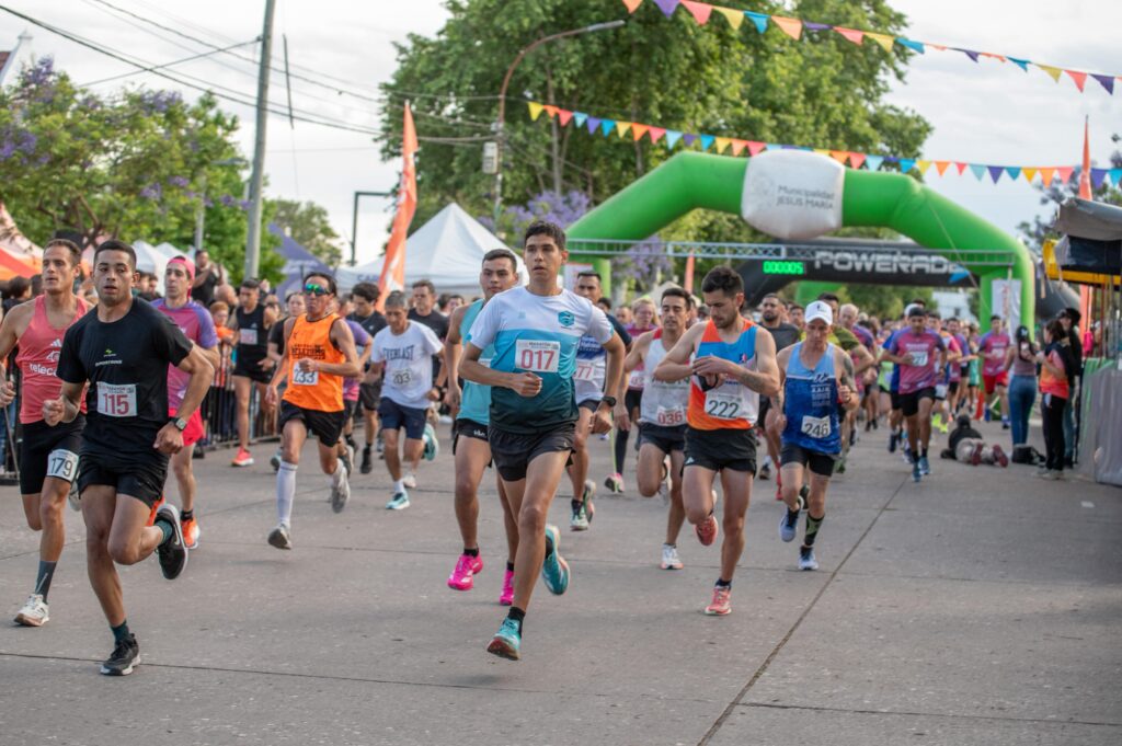 La ciudad se vistió de rosa en la quinta edición de la Maratón Jesús María