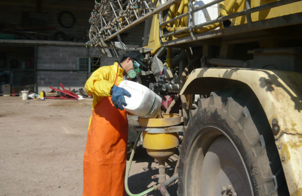 Agroquímicos: vence el uso de receta fitosanitaria en papel