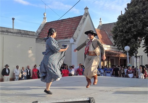 La competencia de Zamba la ganaron dos parejas y bailarán en el Festival