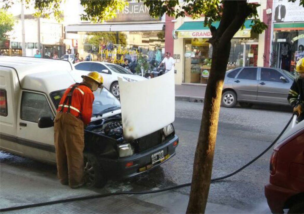 Incendio en pleno centro de Jesus Maria
