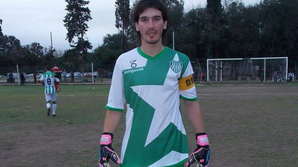 Agustin Centini picado por avispas en el arco