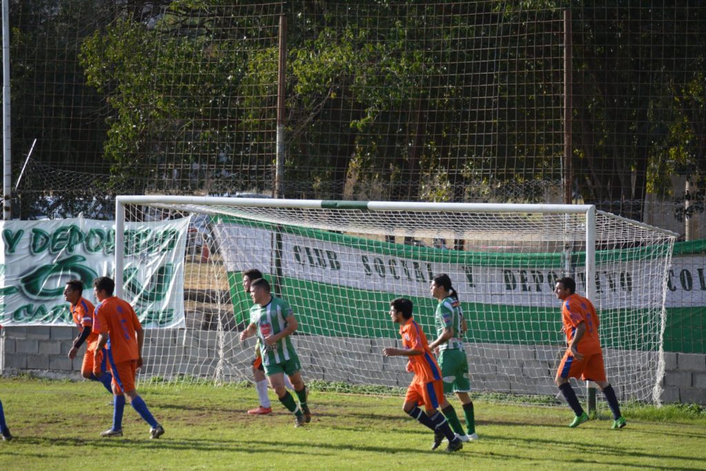 EL Deportivo Colon sigue puntero y goleando