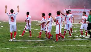El «Pulga» Blangino enojado con los Árbitros