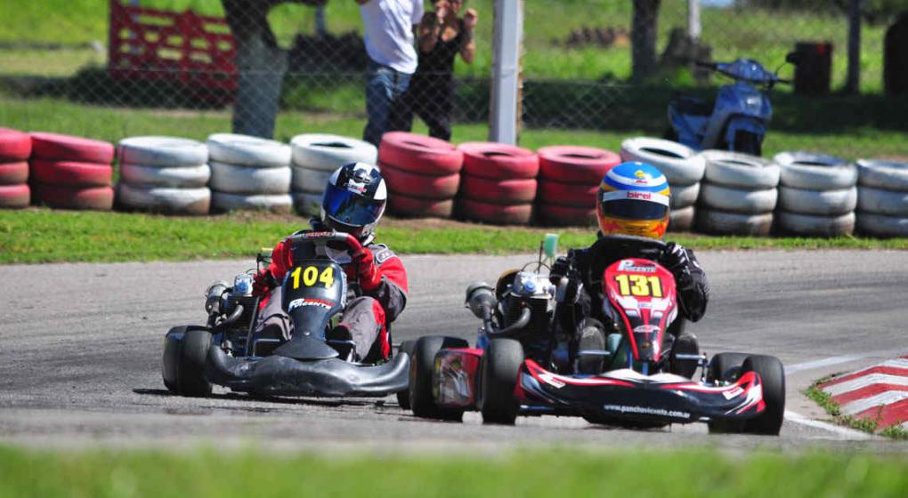 Karting de asfalto en Colonia Caroya
