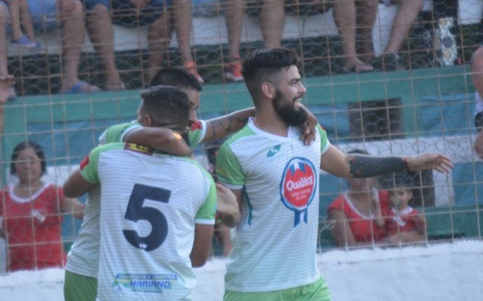 Debut victorioso para el Verde Caroyense.