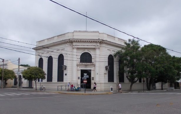 Hoy no hay Bancos en todo el País.