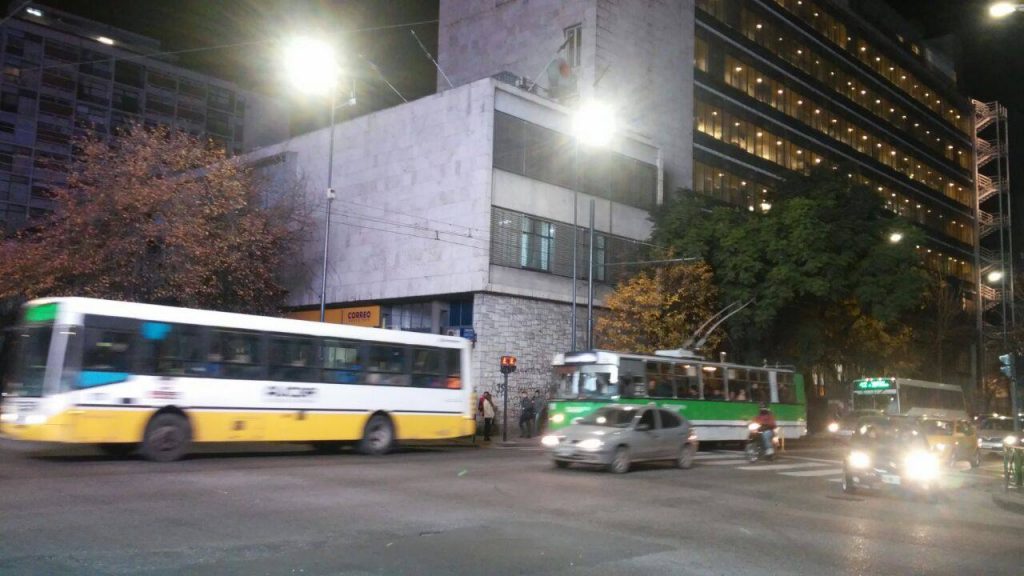 Incendio en el Correo Central de Córdoba, sector archivos.