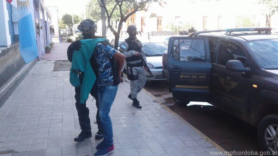 Simulaba ser albañil pero vendía droga.