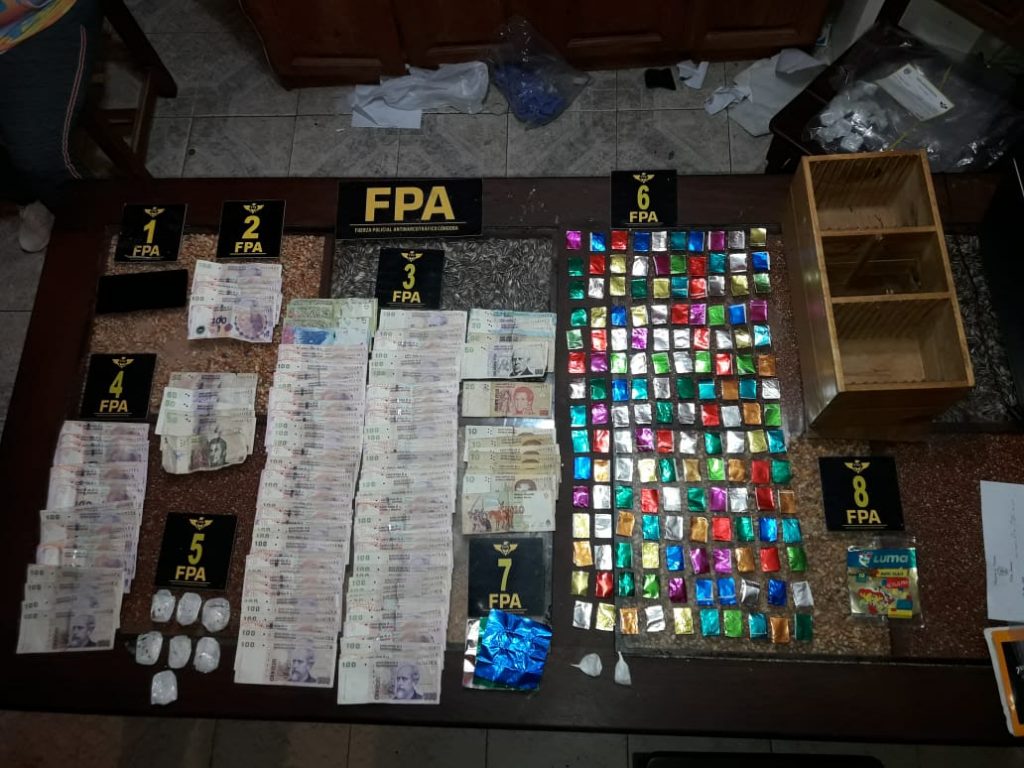 Se desbarató un punto de venta de cocaína en Río Cuarto.