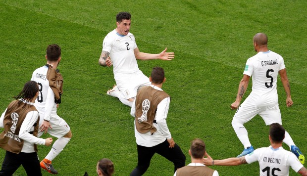 Uruguay venció a Egipto sobre el final.
