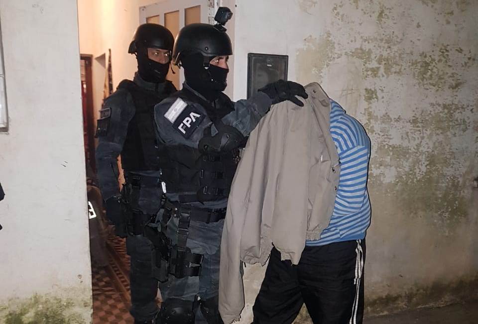 Trabajaba como camionero y «Dealer» de drogas en Canals.