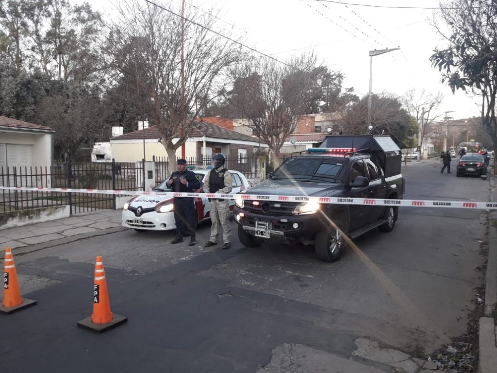 Desbarataron 2 puntos de venta de droga en Carlos Paz.