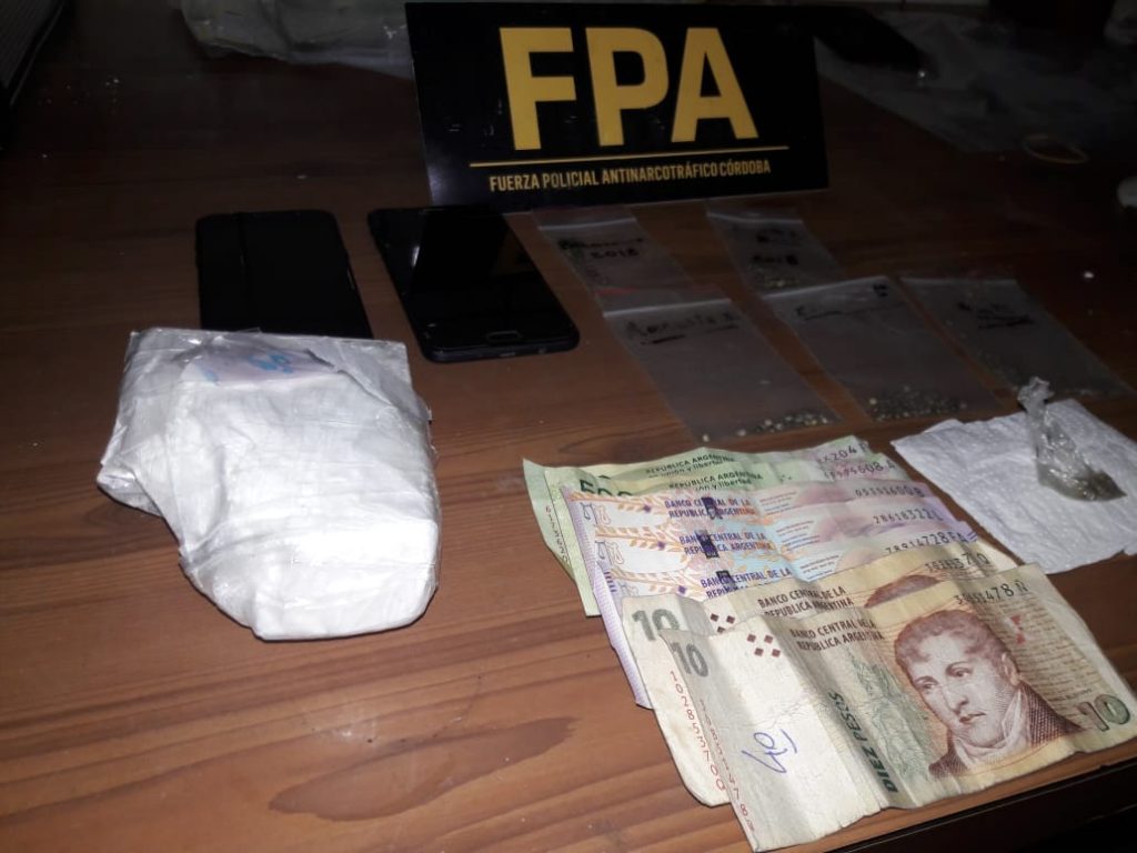 Armas y drogas fueron secuestradas en varios barrios de Córdoba.