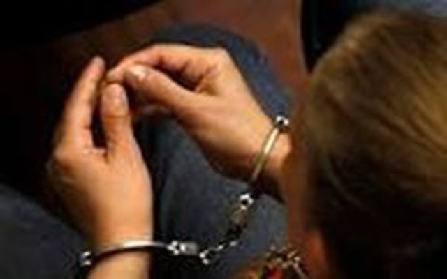 Agredieron a otra persona y fueron detenidas.