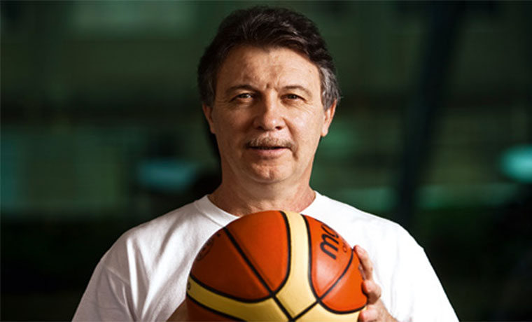 Llega Rubén Magnano a Jesús María.