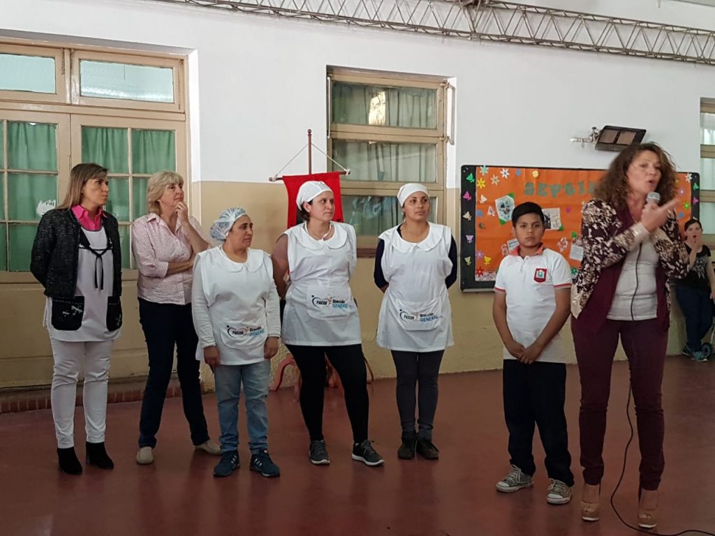 Los niños de la Escuela Estrada, ya tienen nuevo comedor.