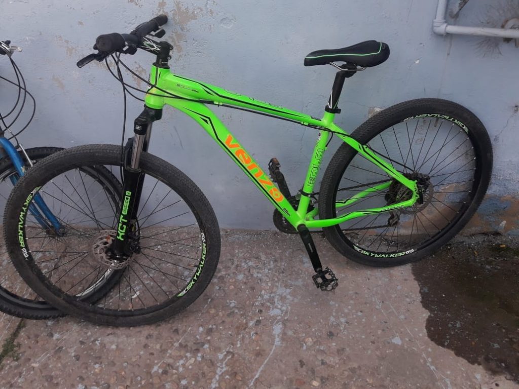 Fue detenido por robar una bicicleta.
