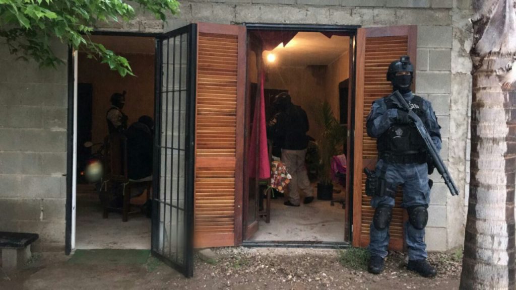 Hermanos detenidos por narcotráfico en Córdoba Capital.