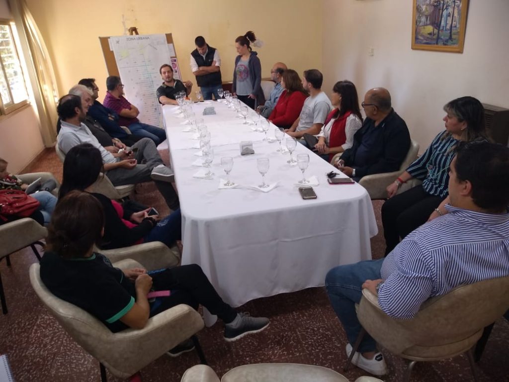 Presentaron el «Plan Mil Luminarias» en Colonia Caroya.