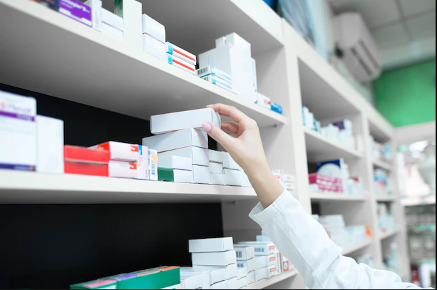 Farmacéuticos piden que se les paguen el Bloqueo de Títulos