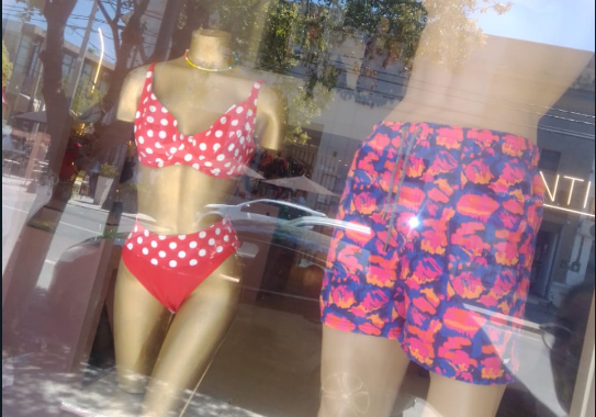 A días del comienzo del verano, hablamos de trajes de baño.