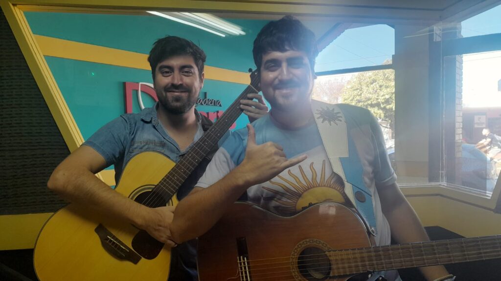 Yoel Hernández, folclorista sureño en la tierra festivalera