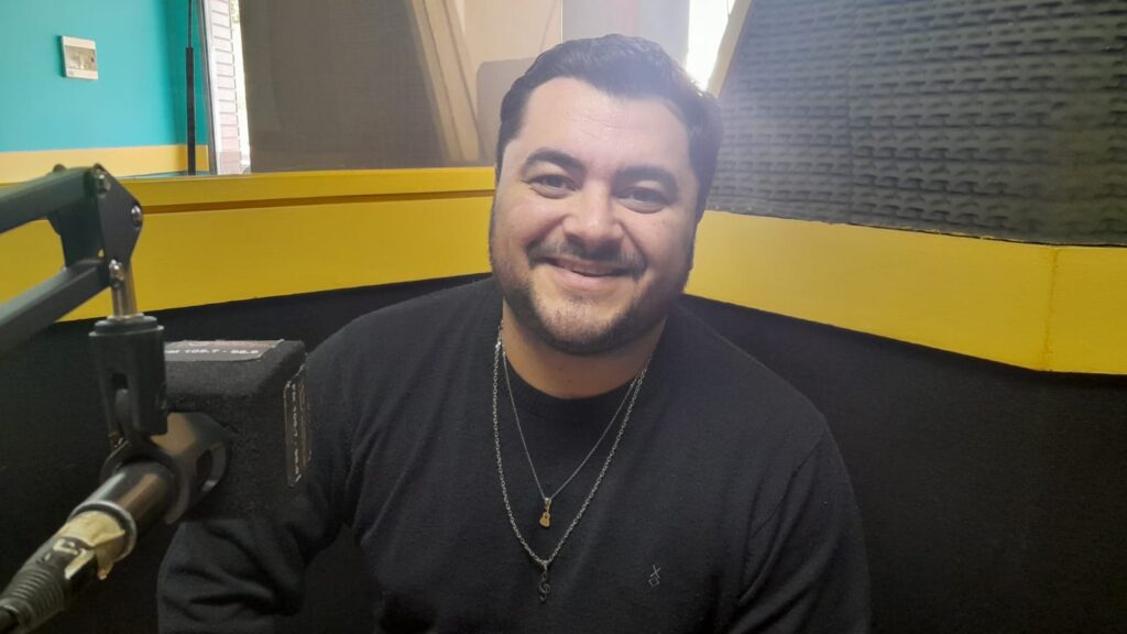 El acústico del viernes con ‘Maxi Vílchez’