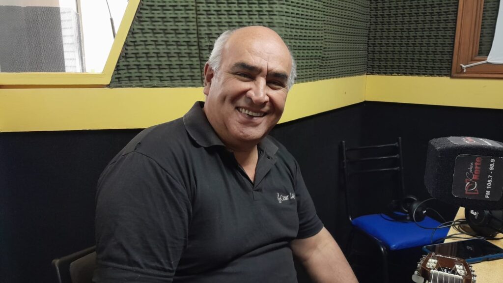 Hacemos el acústico del viernes con Cesar Lagos