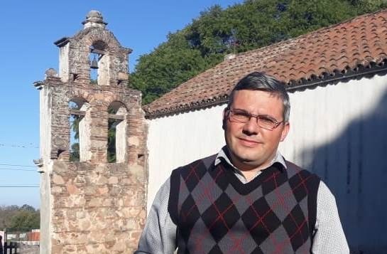 El director del museo dijo que esta autorizado a realizar eventos para recaudar fondos.