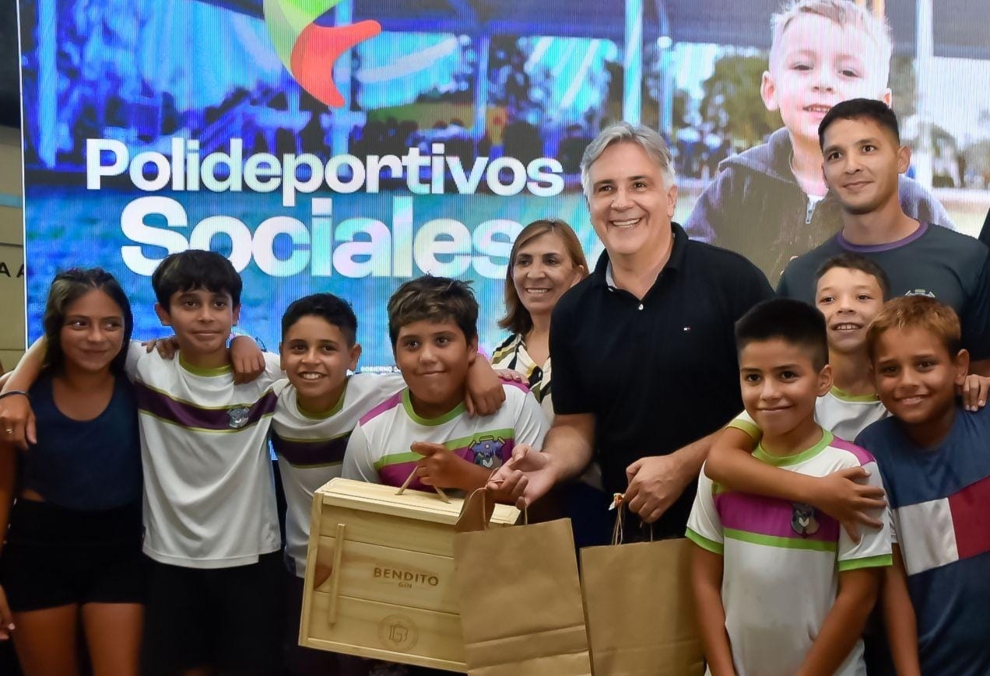 Mi Granja: Llaryora anunció obras viales y aportes para la construcción de un nuevo centro de salud