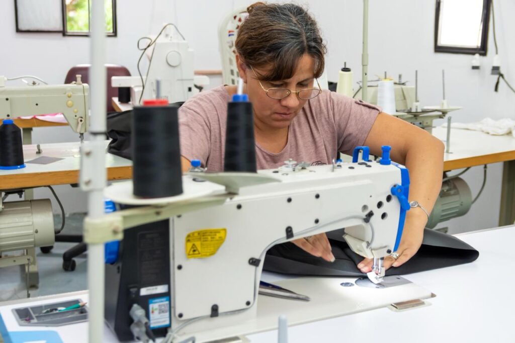 La Provincia financiará proyecto comunitario de acceso al trabajo y uso de tecnologías