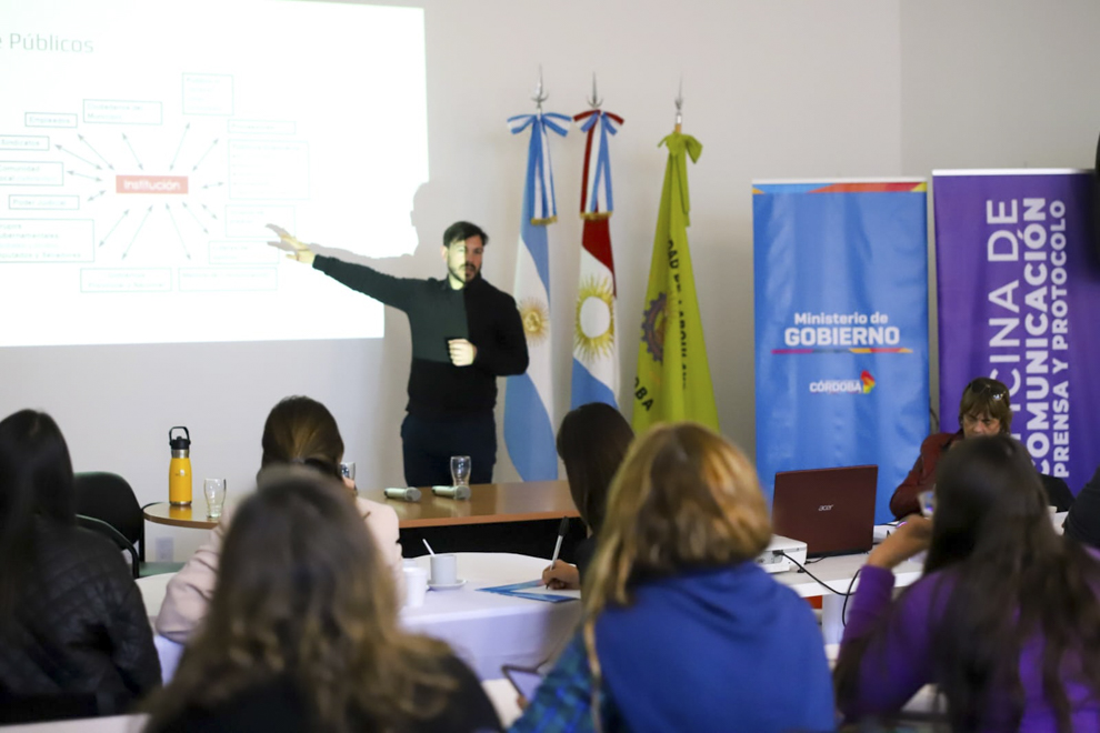 Con casi 20 municipios participantes, finalizó un curso sobre innovación política