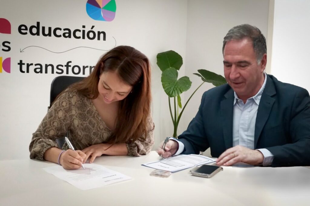 El Ministerio de Educación de Córdoba firma convenio con la Fundación Enseñá por Argentina para fortalecer la formación docente