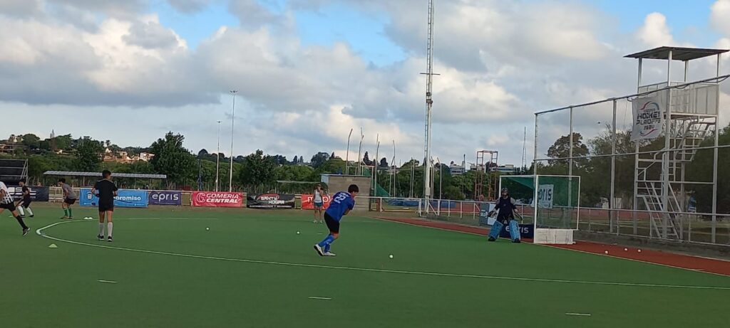 De Jesús María a los Juegos Federados: la historia de Alejandro Alonso, promesa del hockey local