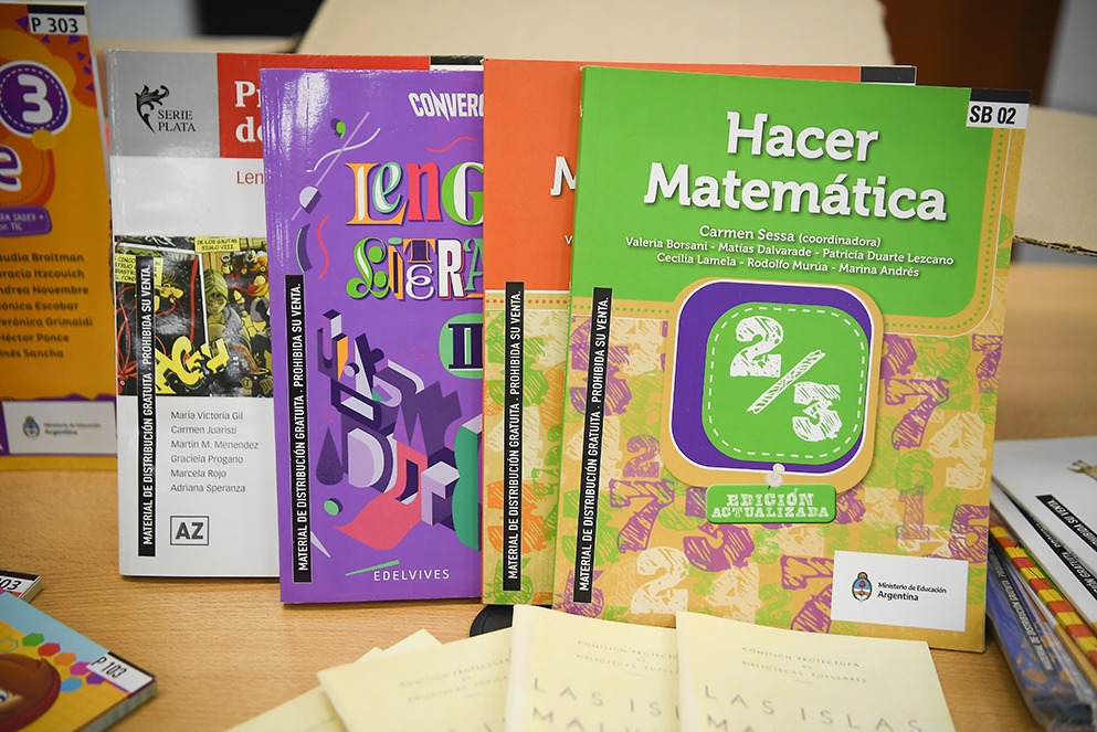 Plan Provincial de Lectura: las escuelas recibieron más de 81 mil libros de Lengua y Matemática