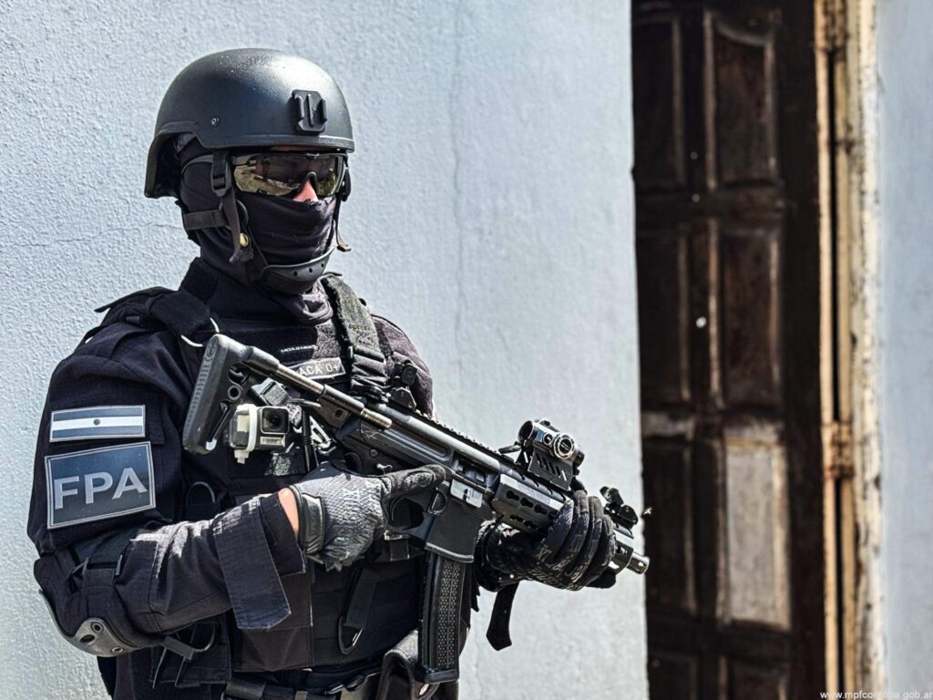 ARROYITO: FPA DETUVO A UN SUJETO Y SECUESTRÓ COCAÍNA
