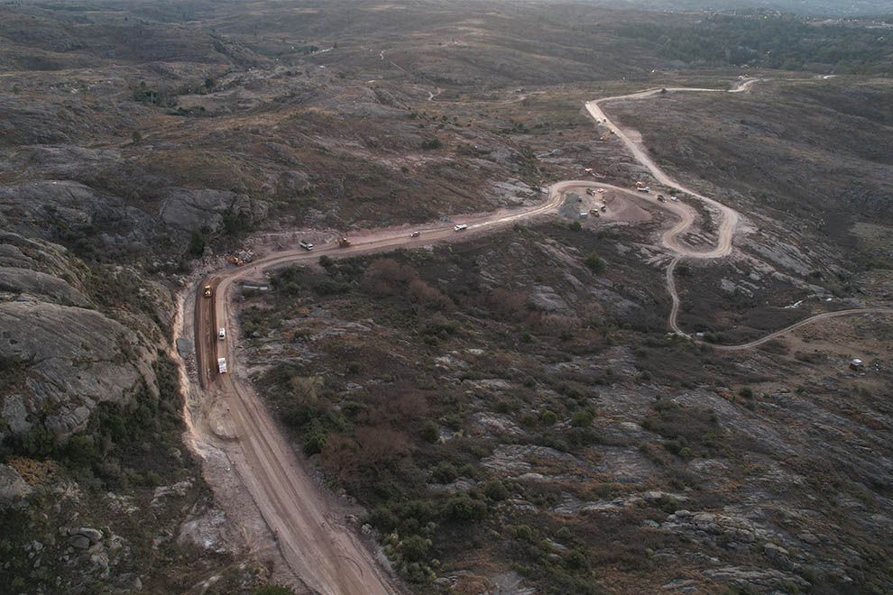 Tanti: avanza la pavimentación de la Ruta 28 hasta el Acceso al Cerro Blanco