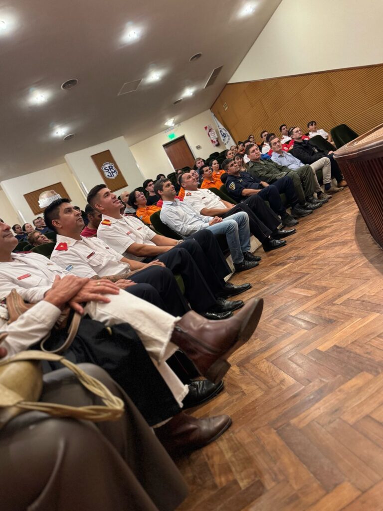 Presentaron oficialmente el cursado de la formación Técnico Profesional de Bomberos Nivel 1