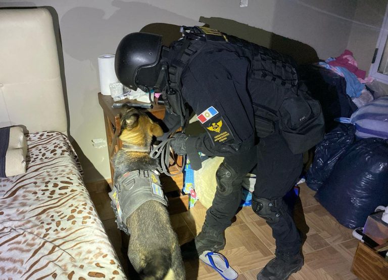 CÓRDOBA: PERUANO DETENIDO POR COMERCIALIZACIÓN DE DROGAS EN BARRIO CABILDO