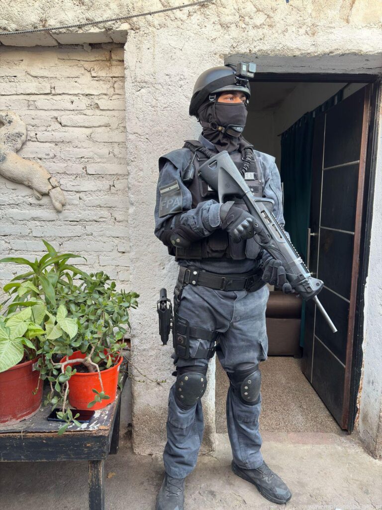 JESÚS MARÍA: DOS DETENIDOS POR DELIVERY DE COCAÍNA EN ESPACIOS PÚBLICOS