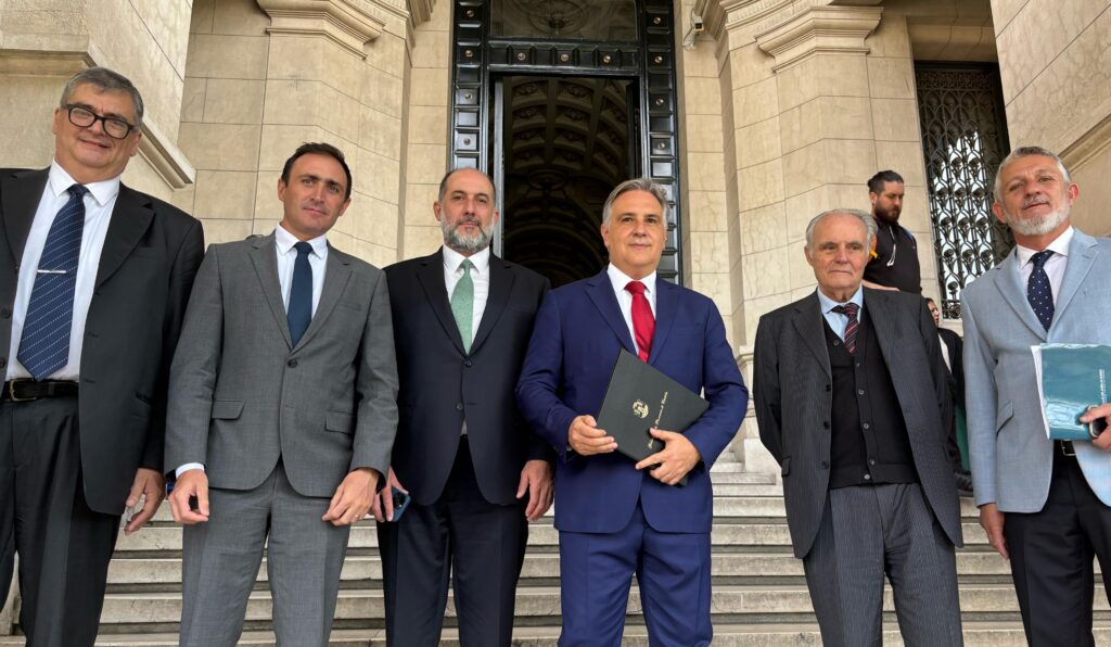 Fuerte reclamo de Llaryora ante la Corte Suprema por los fondos adeudados por Nacion a la Caja de Jubilaciones