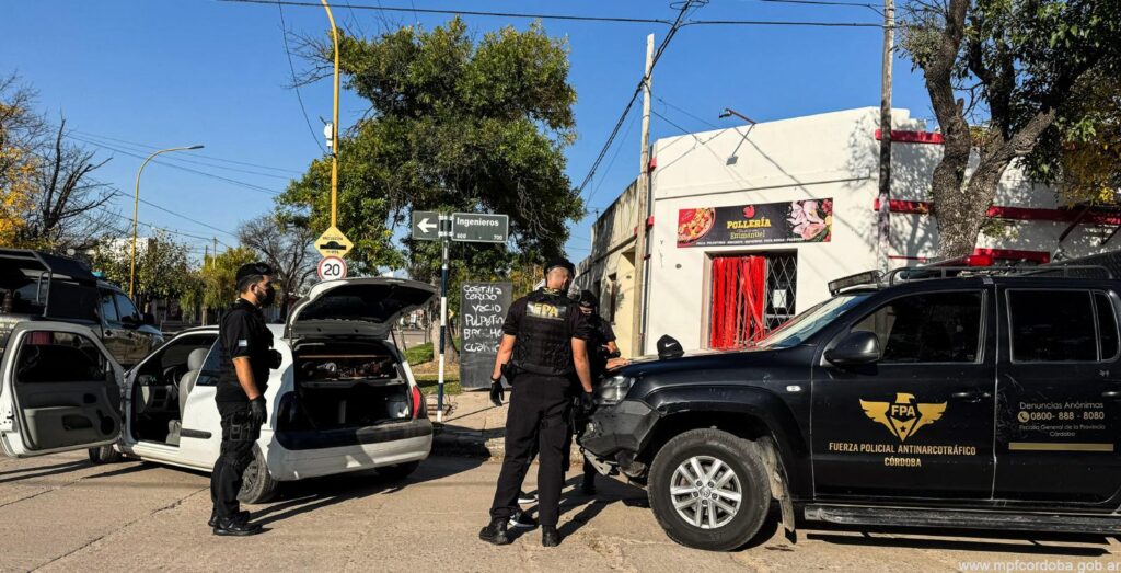 SAN FRANCISCO: INTENTÓ DARSE A LA FUGA CON UN ARMA DE FUEGO Y ACOMPAÑADO DE SU HIJA MENOR Y FUE DETENIDO POR LA FPA