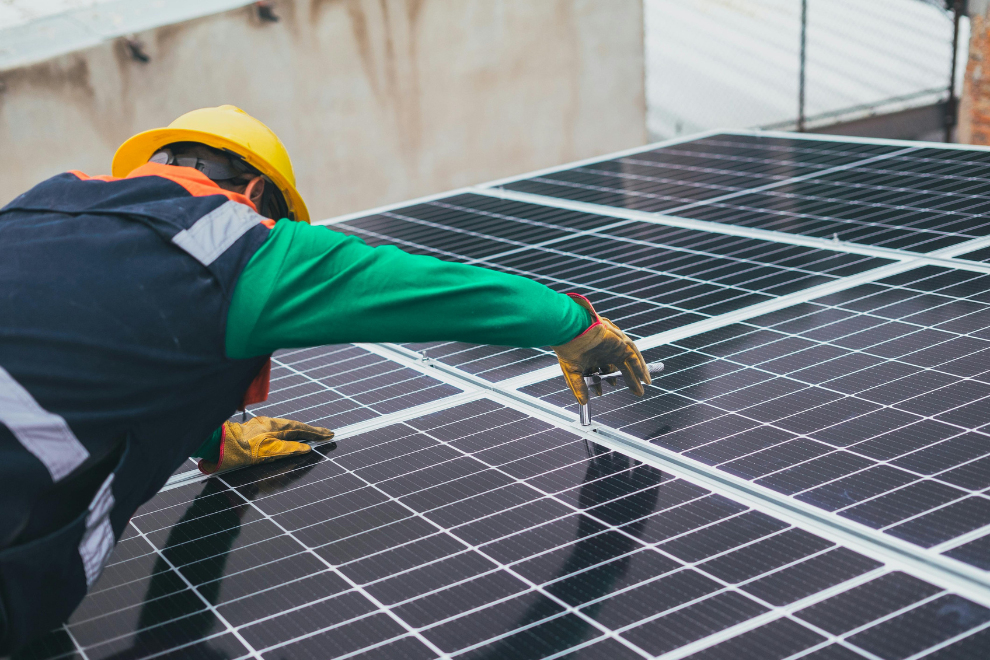 El Ministerio de Educación lanzó tecnicaturas en Seguridad e Higiene y Energías Renovables