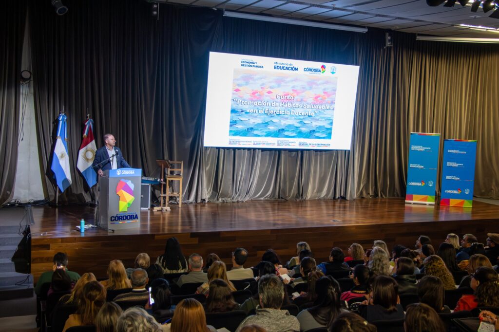 Inició el curso de “Promoción de Hábitos Saludables en el ejercicio de la Docencia”