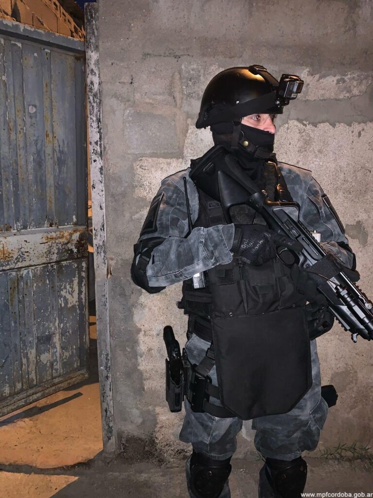 CÓRDOBA: FPA CERRÓ UN PUNTO DE VENTA, SECUESTRÓ ESTUPEFACIENTES Y DETUVO A UN SUJETO EN BARRIO MALDONADO