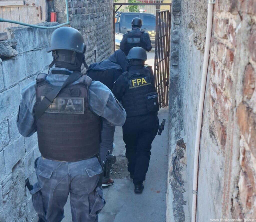 FPA DETUVO A UNA MUJER TRAS COORDINAR Y COMERCIALIZAR ESTUPEFACIENTES EN CÓRDOBA Y JESÚS MARÍA