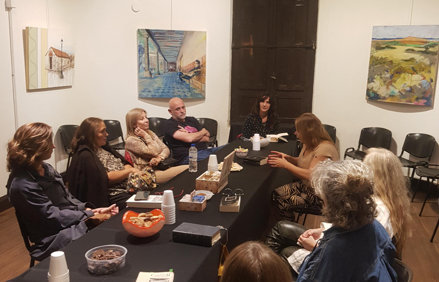 El Café Literario “Amores Intrincados” vuelve a copar el Museo de la Ciudad