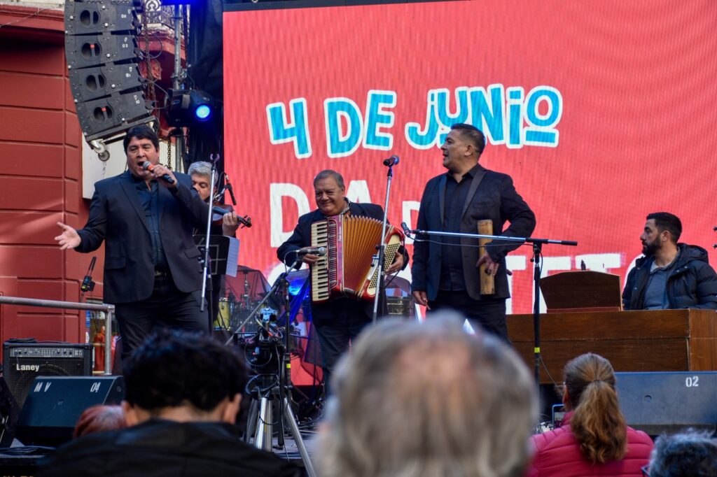 Con espectáculos al aire libre, así se vive el Día del Cuarteto en la peatonal de Córdoba