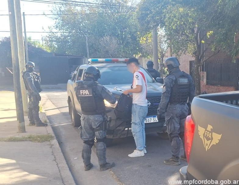 PATRULLAJES ANTINARCÓTICOS EN DIVERSOS BARRIOS DE LA CIUDAD DE CÓRDOBA