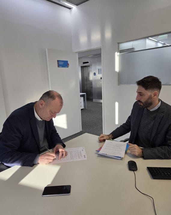 El Intendente de Las Peñas firmó el convenio de transparencia con el Gobierno de Córdoba.